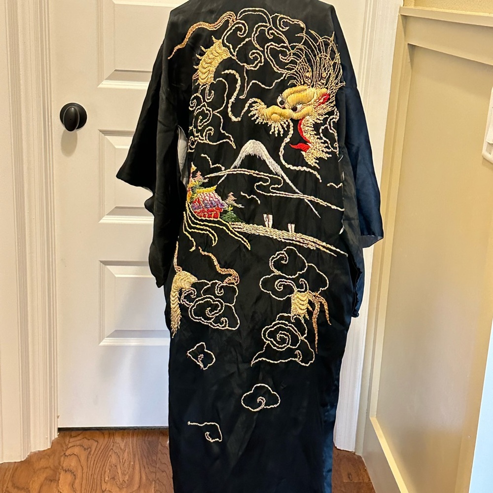 SOLDVintage dragon Kimona HANDMADE JAPAN 1920